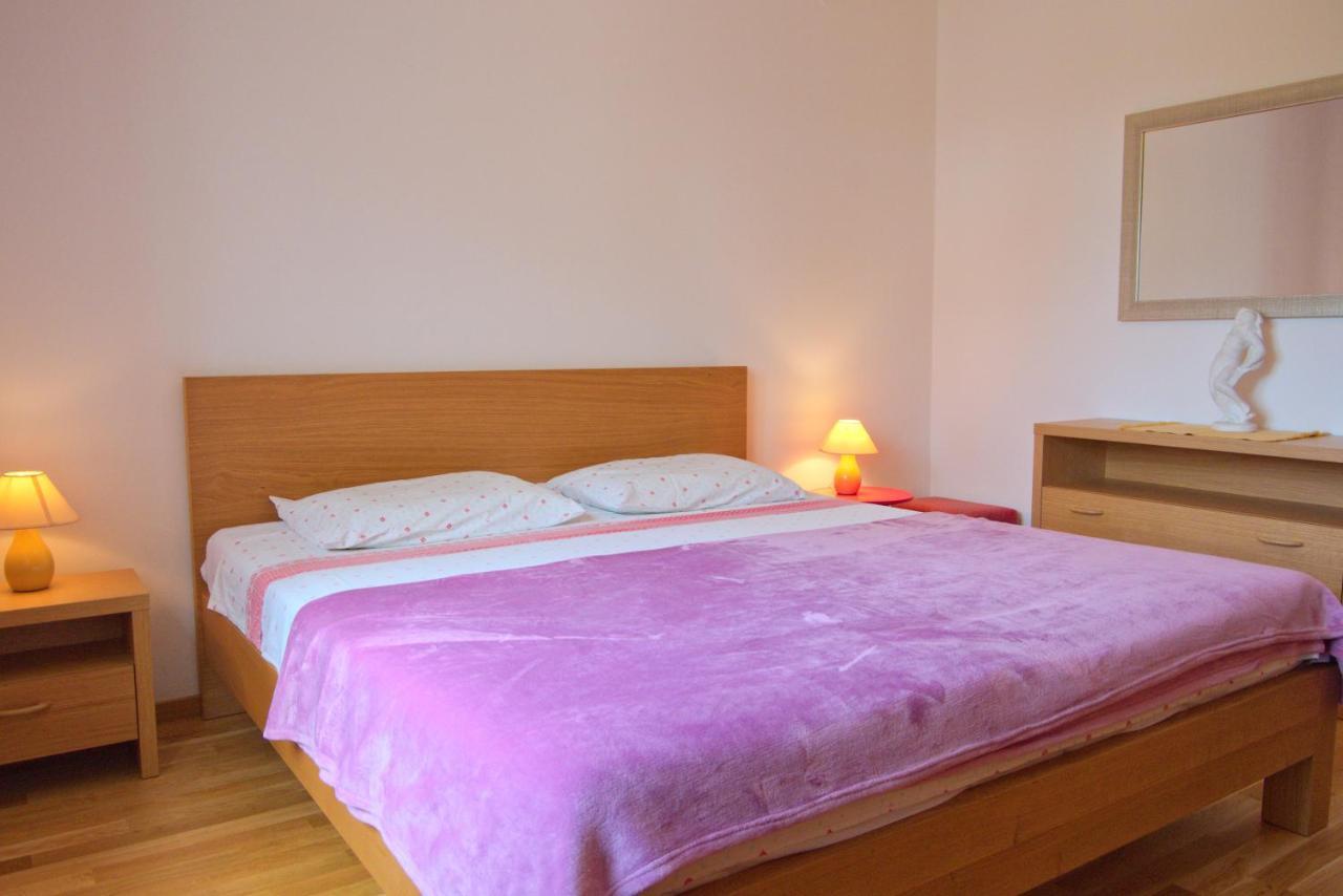 Apartments Vili Umag Buitenkant foto