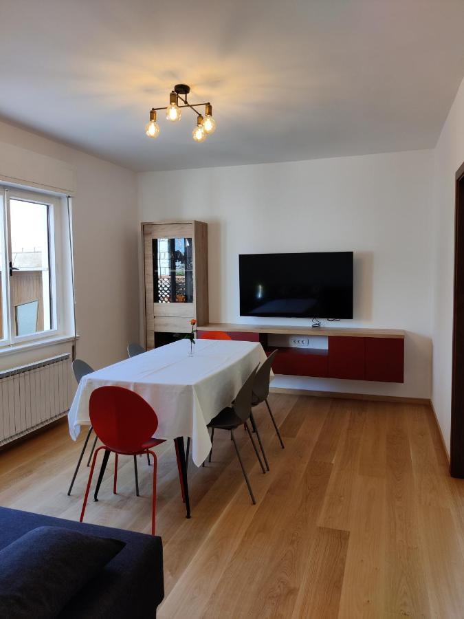 Apartments Vili Umag Buitenkant foto